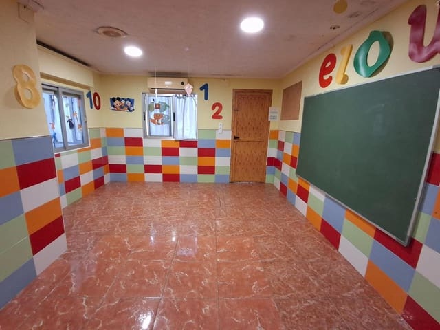 Casa em Banda para venda em Alzira - 200 000 € (Ref: 10035396)