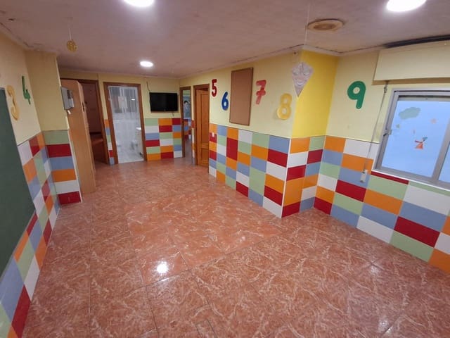 Casa em Banda para venda em Alzira - 200 000 € (Ref: 10035396)