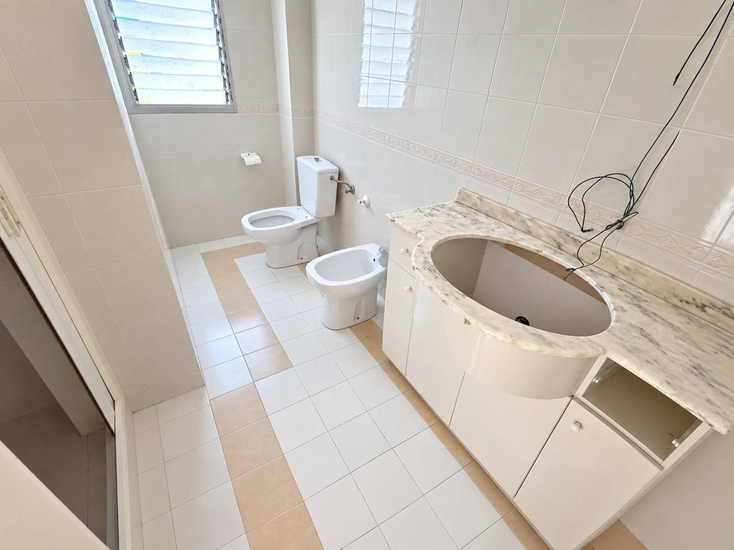 5 bedroom Flat for sale in Alzira - € 210,000 (Ref: 10055294)