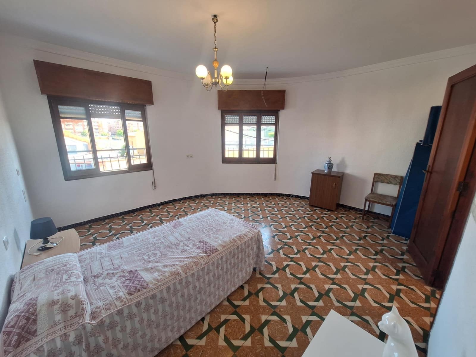 5 soverom Hus til salgs i Alzira med garasje - € 202 000 (Ref: 10072587)