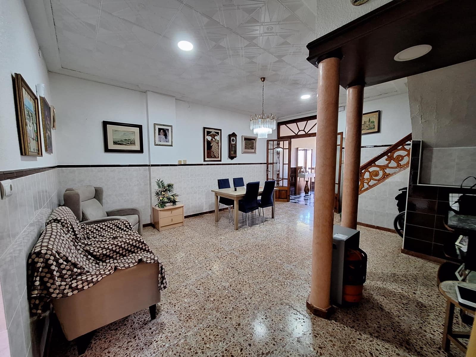 5 soverom Hus til salgs i Alzira med garasje - € 202 000 (Ref: 10072587)