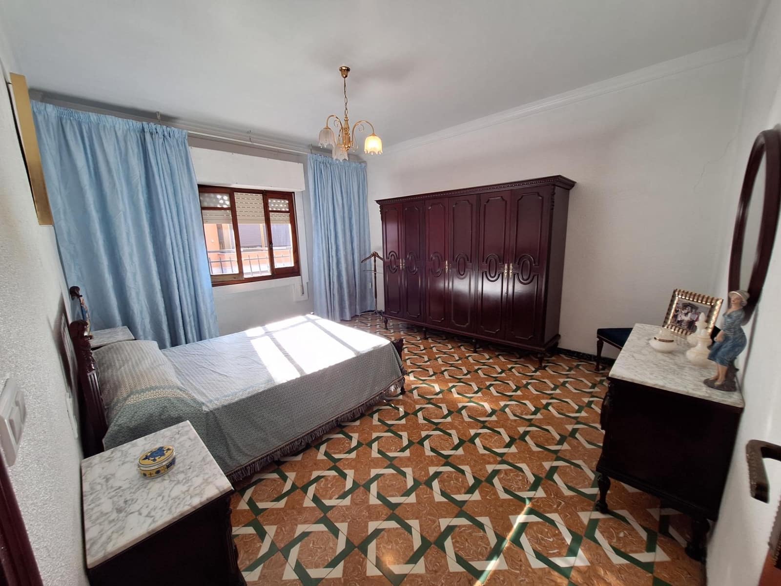 5 soverom Hus til salgs i Alzira med garasje - € 202 000 (Ref: 10072587)