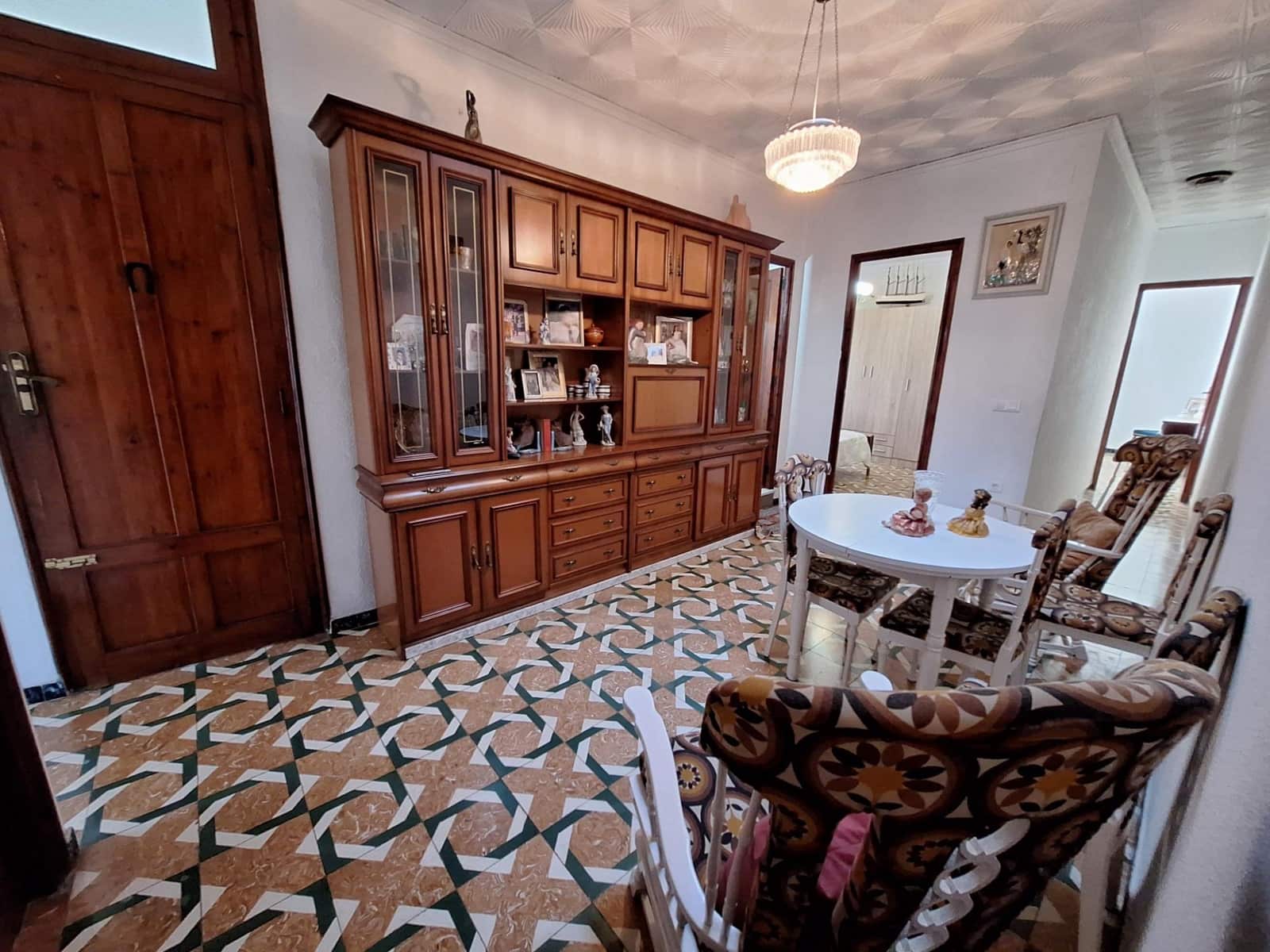 5 soverom Hus til salgs i Alzira med garasje - € 202 000 (Ref: 10072587)