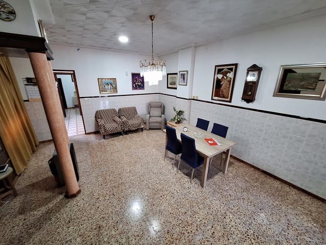 5 soverom Hus til salgs i Alzira med garasje - € 202 000 (Ref: 10072587)