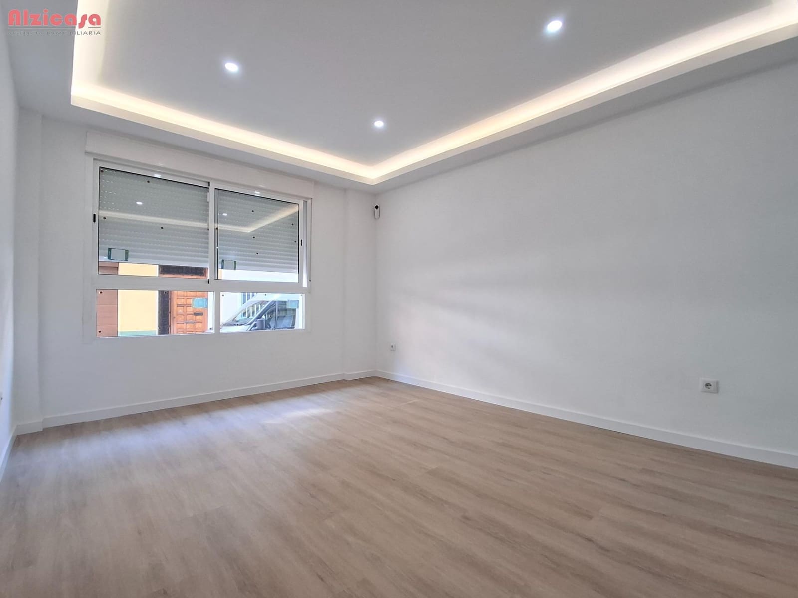 3 bedroom Flat for sale in Carcaixent - € 143,000 (Ref: 10075673)