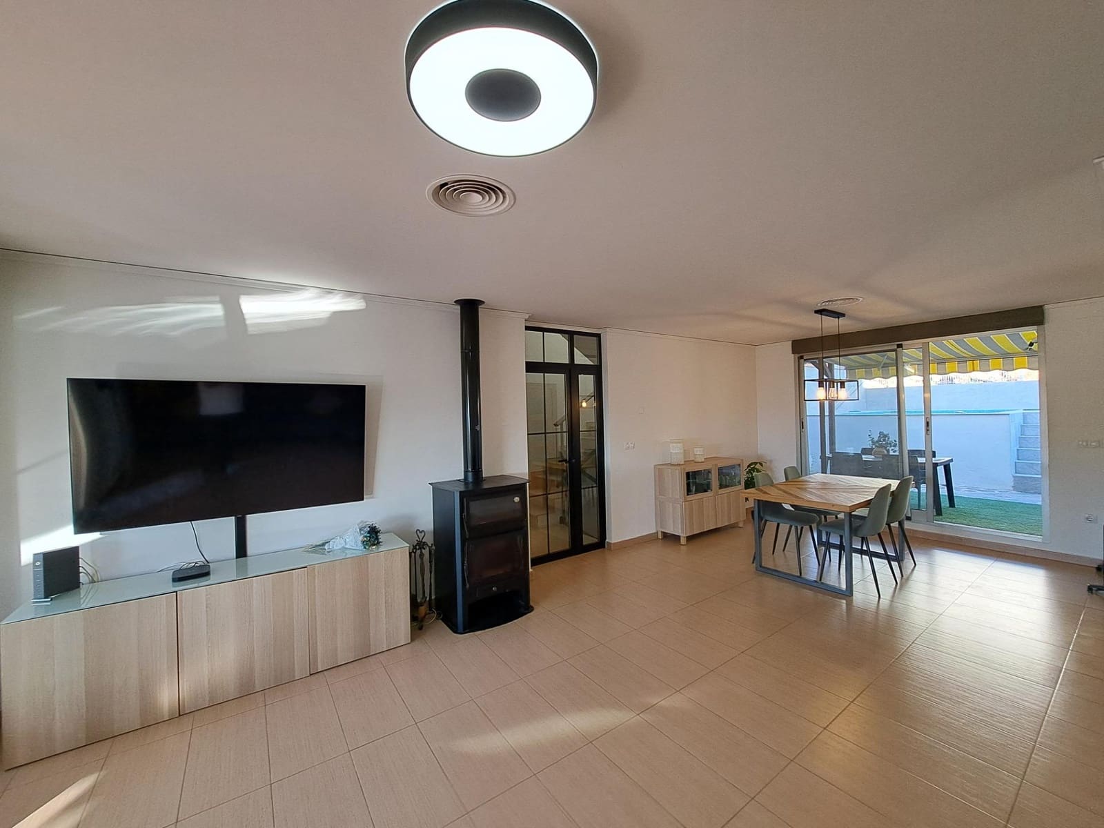 4 soveværelse Rækkehus til salg i Alzira med swimmingpool garage - € 390.000 (Ref: 10078392)