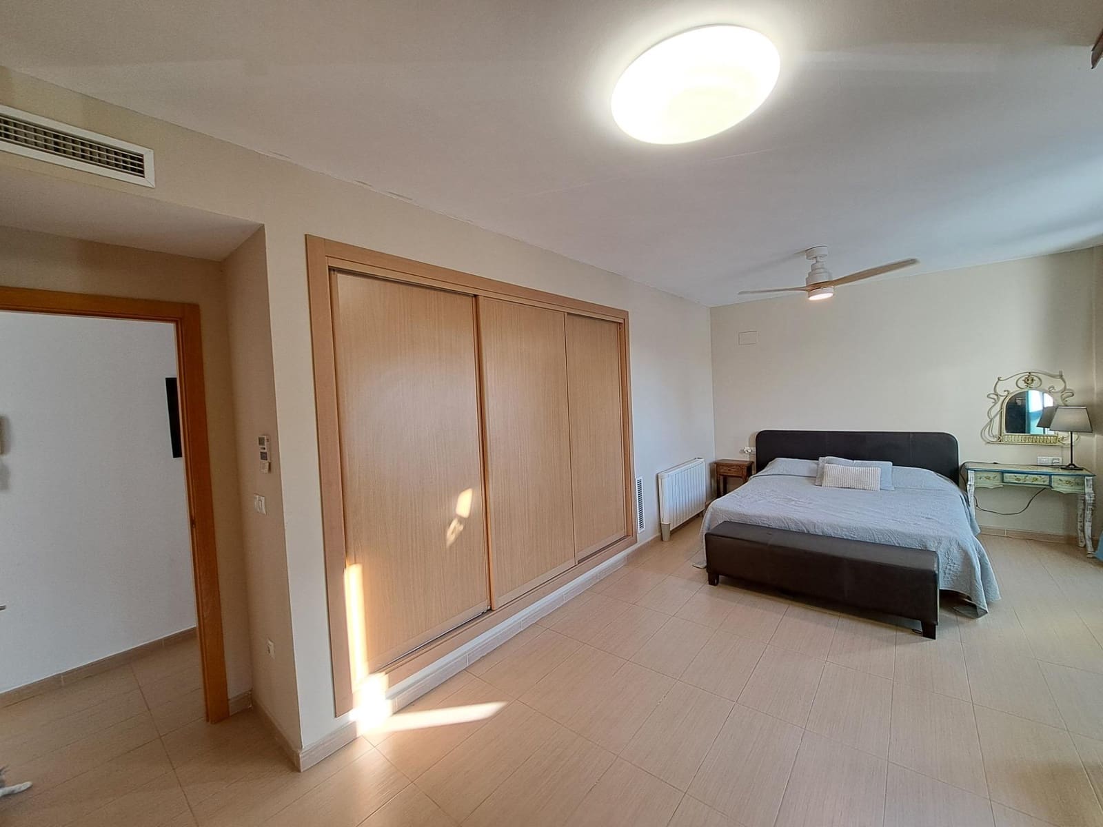 4 soveværelse Rækkehus til salg i Alzira med swimmingpool garage - € 390.000 (Ref: 10078392)