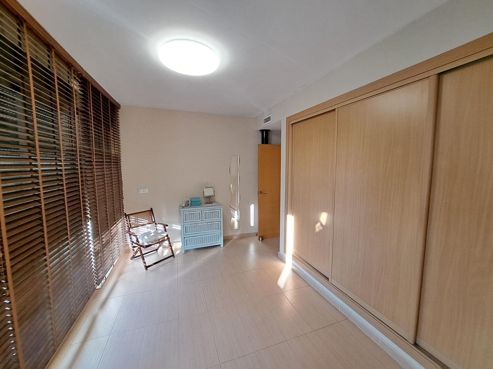 4 soveværelse Rækkehus til salg i Alzira med swimmingpool garage - € 390.000 (Ref: 10078392)
