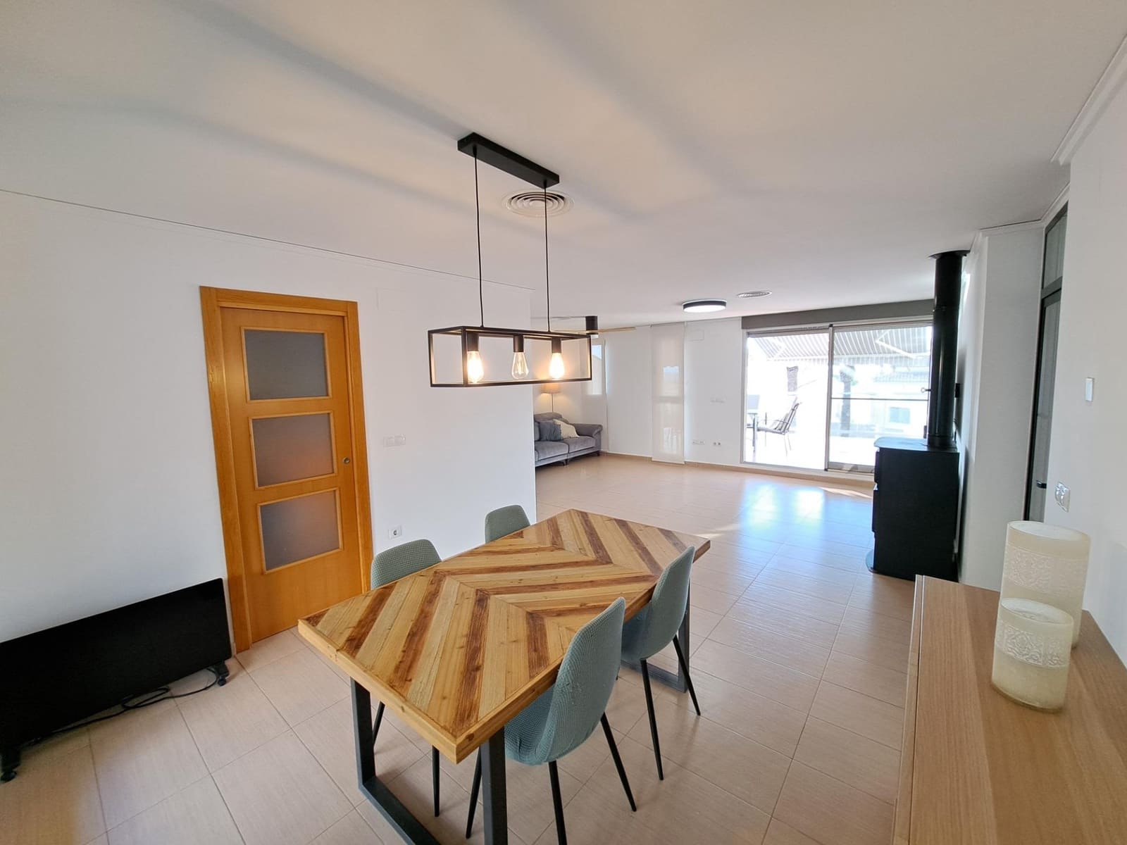 4 soveværelse Rækkehus til salg i Alzira med swimmingpool garage - € 390.000 (Ref: 10078392)