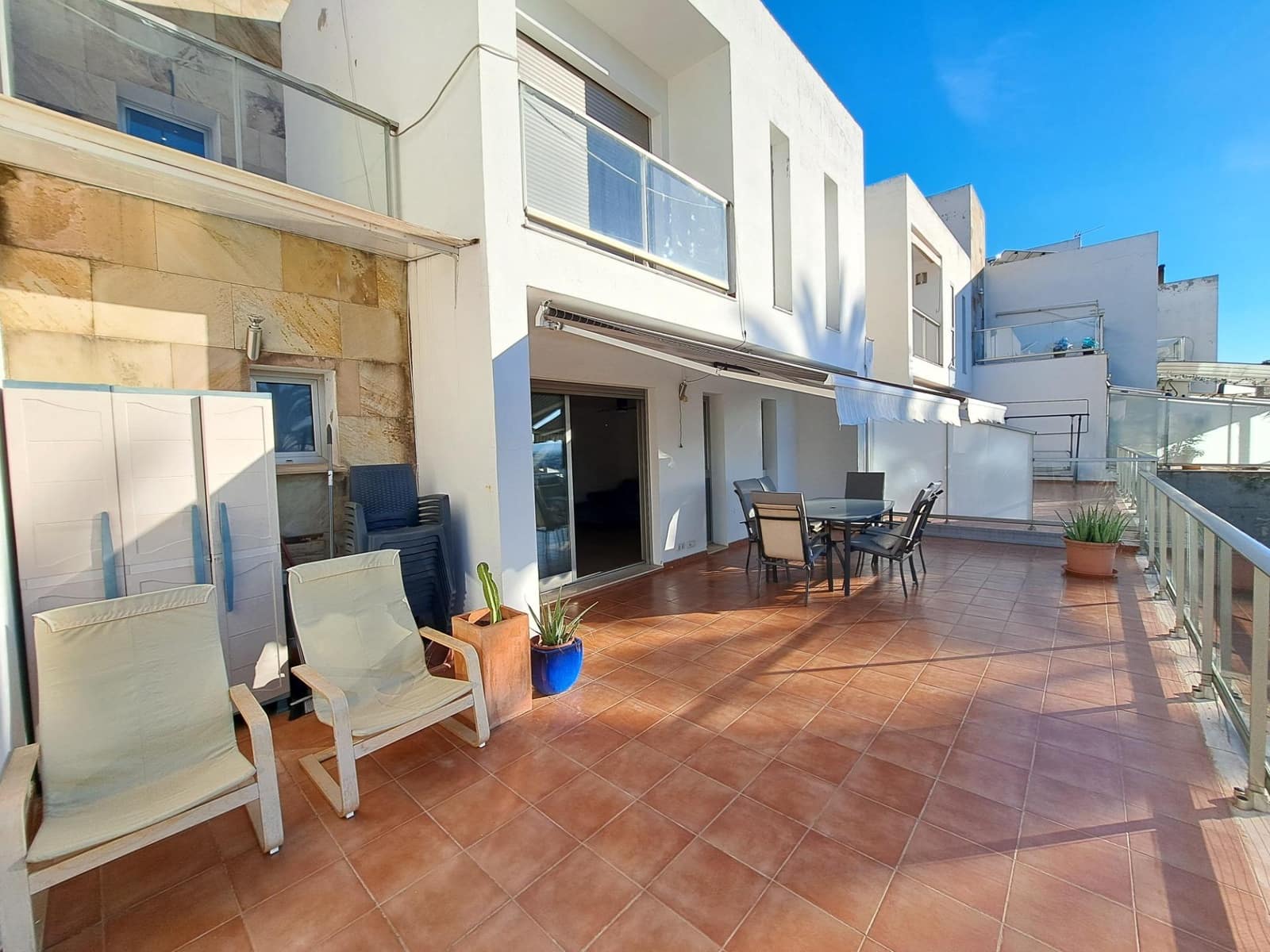 4 bedroom Terraced Villa for sale in Alzira with pool garage - € 390,000 (Ref: 10078392)