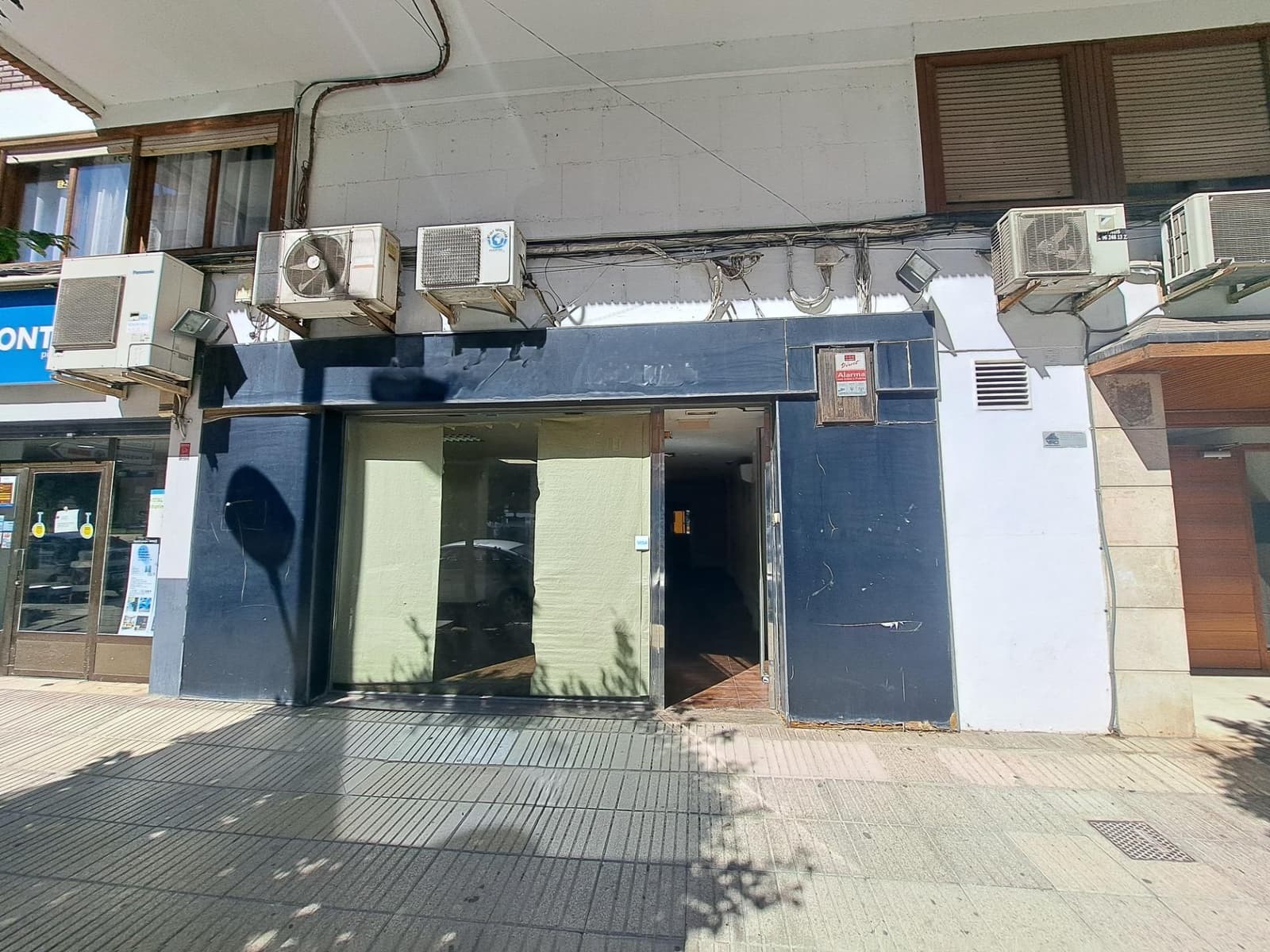 Commercial for rent in Alzira - € 700 (Ref: 10094684)