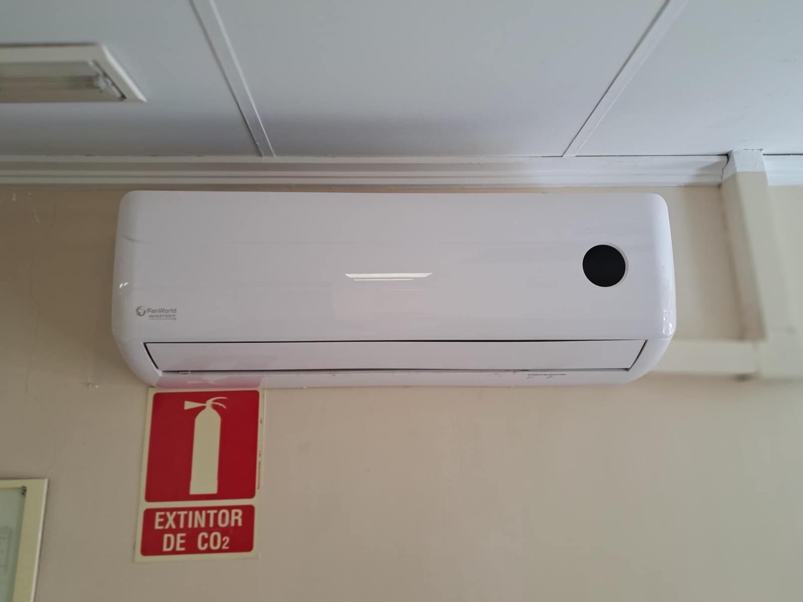 Commercial for rent in Alzira - € 700 (Ref: 10094684)