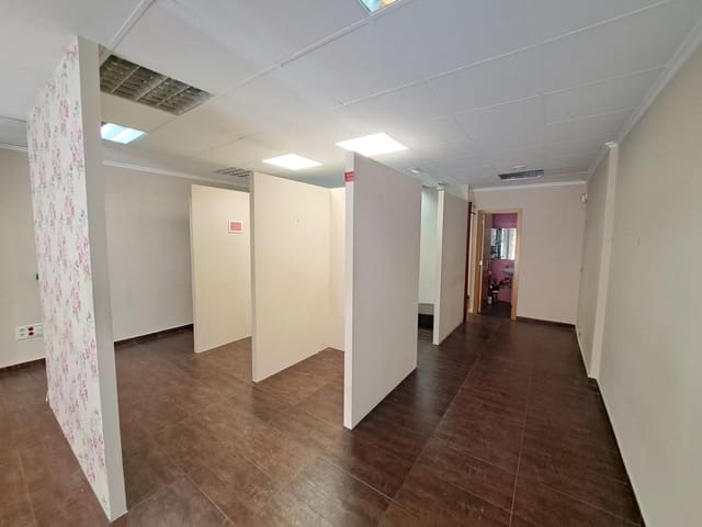 Comercial para arrendar em Alzira - 700 € (Ref: 10094684)