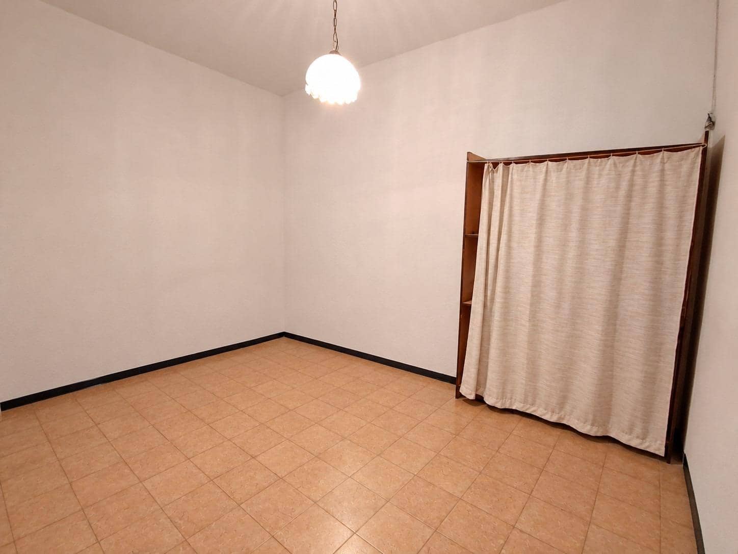 4 bedroom Townhouse for sale in Alzira - € 200,000 (Ref: 10120213)