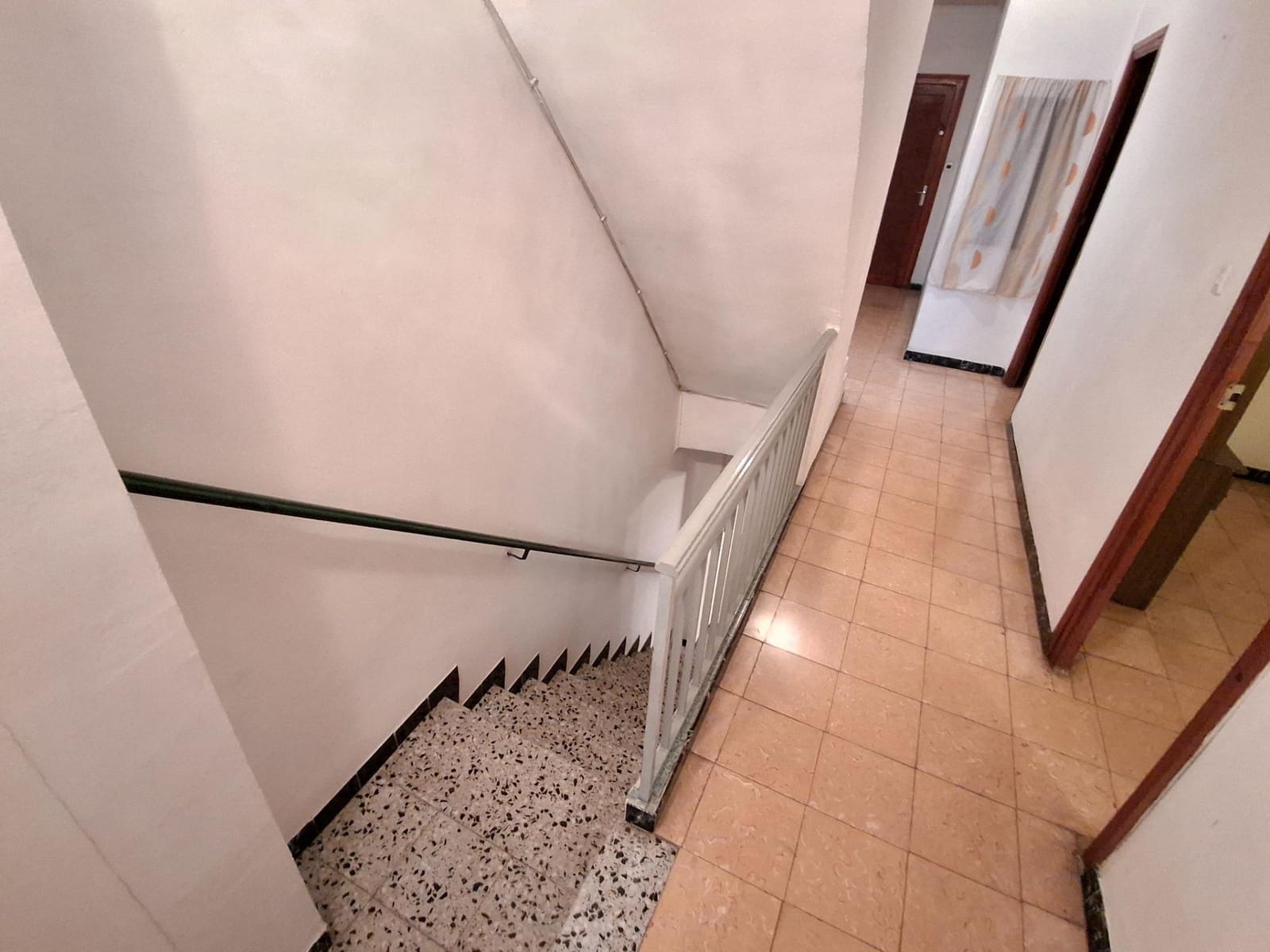4 bedroom Townhouse for sale in Alzira - € 200,000 (Ref: 10120213)