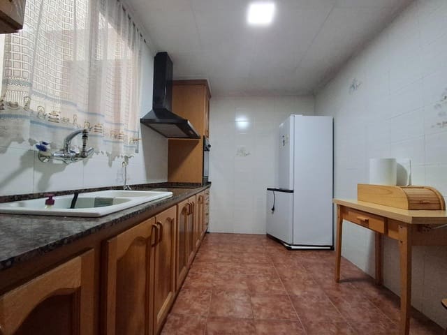 4 quarto Casa em Banda para venda em Alzira - 200 000 € (Ref: 10120213)