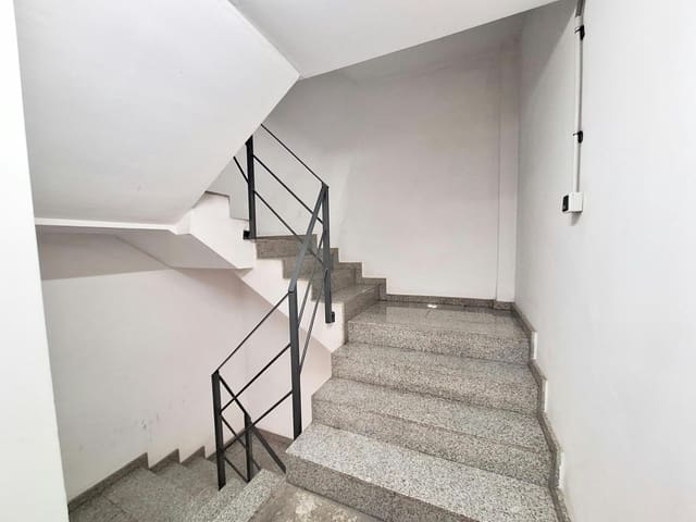 Garage te koop in Carcaixent - € 18.000 (Ref: 10129500)