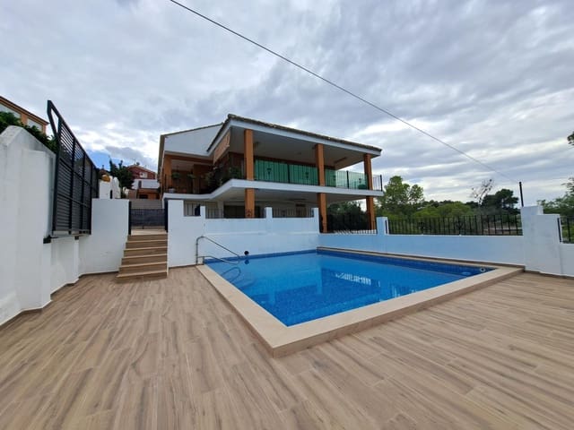 5 makuuhuone Asunto myytävänä paikassa Alzira mukana uima-altaan - 425 000 € (Ref: 10147142)