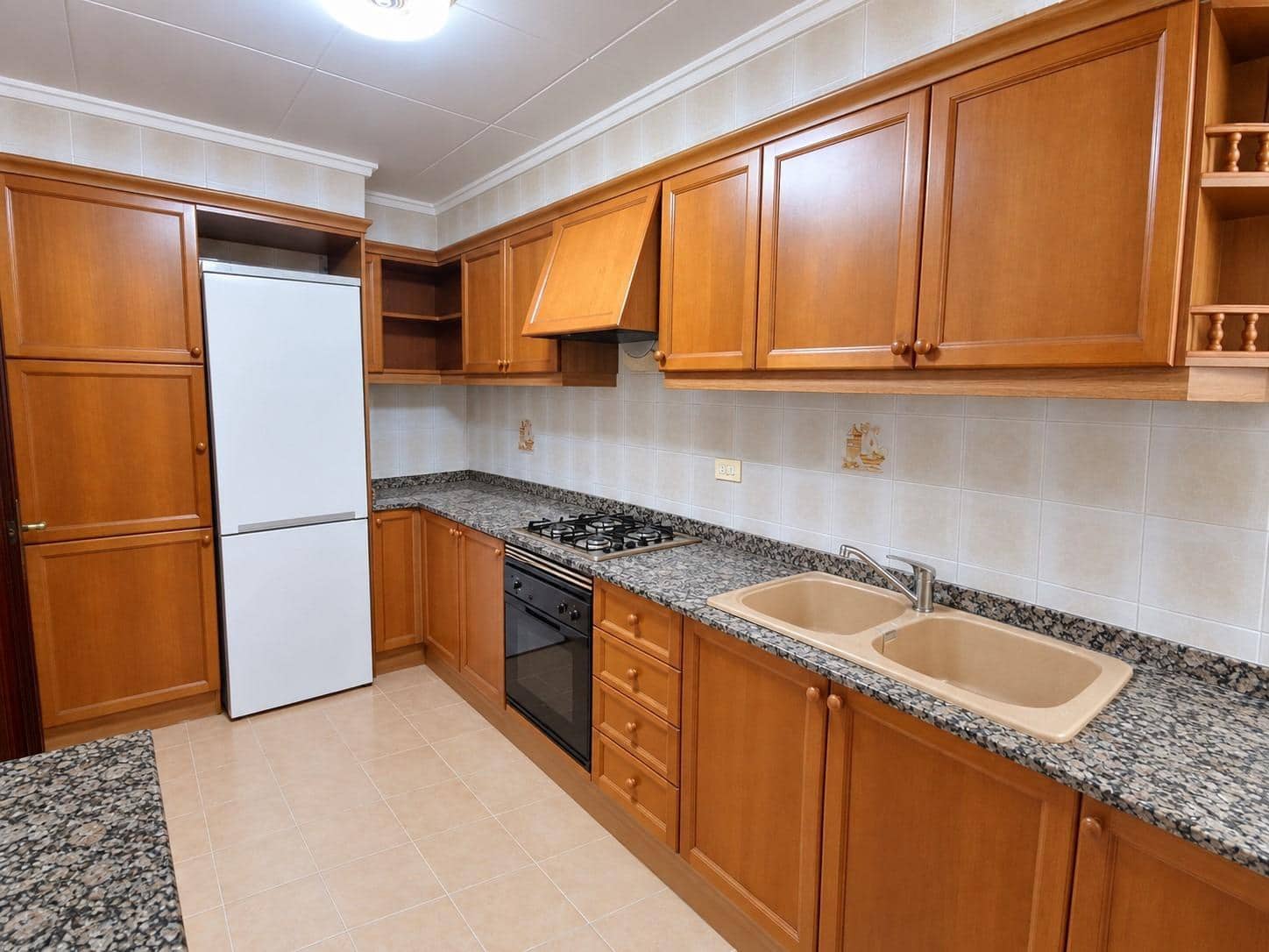 3 makuuhuone Huoneisto myytävänä paikassa Alzira - 205 000 € (Ref: 10155294)