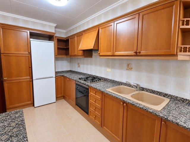 3 makuuhuone Huoneisto myytävänä paikassa Alzira - 205 000 € (Ref: 10155294)