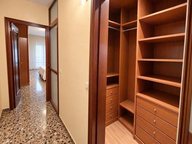 3 makuuhuone Huoneisto myytävänä paikassa Alzira - 205 000 € (Ref: 10155294)