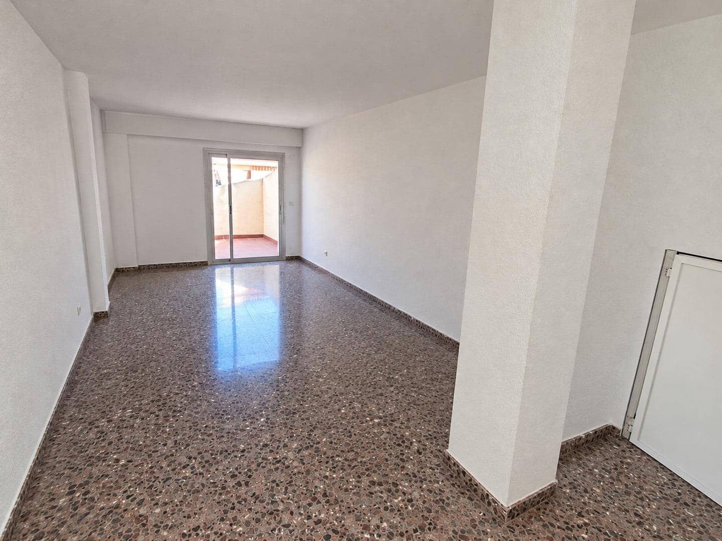 3 makuuhuone Huoneisto myytävänä paikassa Alzira - 205 000 € (Ref: 10155294)