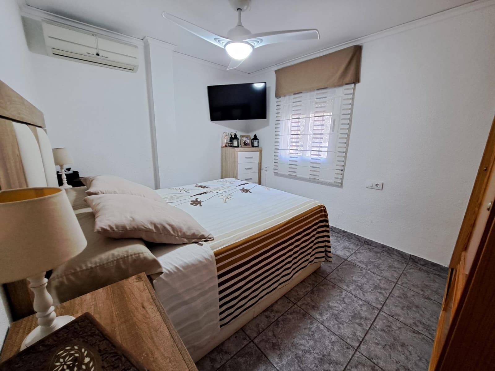 4 soverom Villa til salgs i Alzira med svømmebasseng garasje - € 280 000 (Ref: 10171609)
