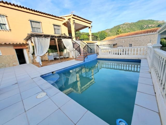 4 soverom Villa til salgs i Alzira med svømmebasseng garasje - € 280 000 (Ref: 10171609)