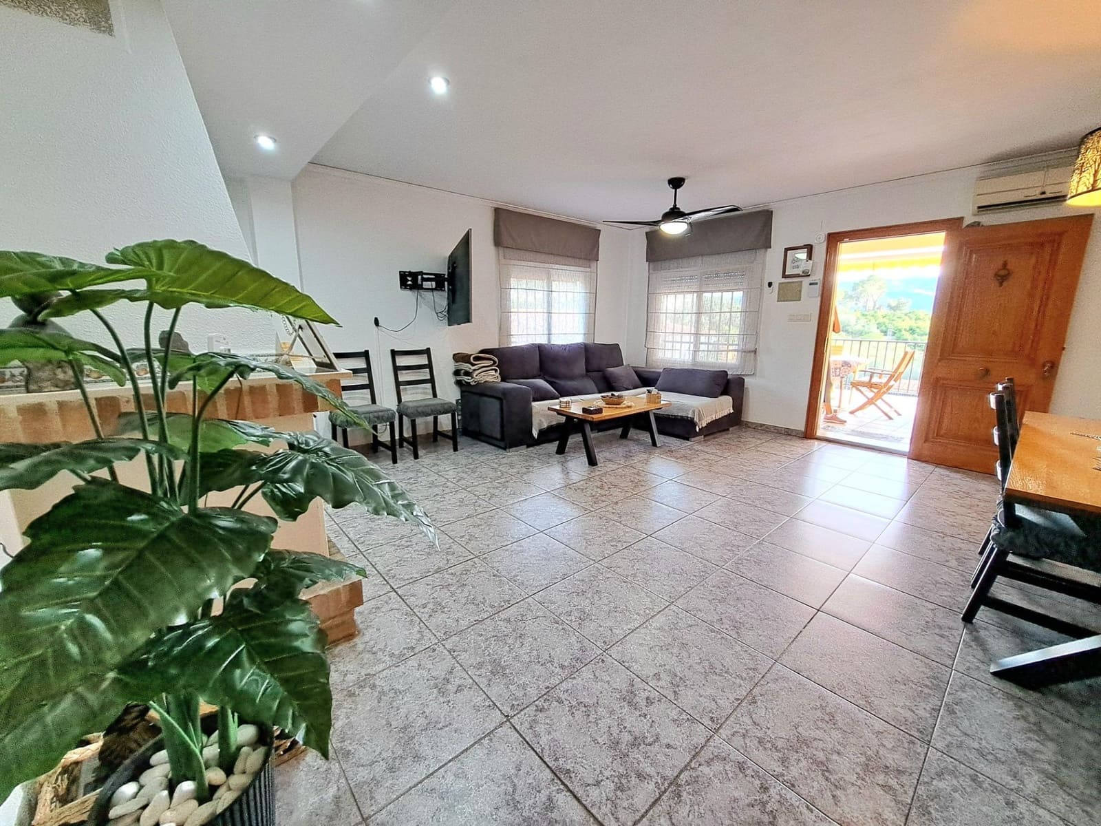 4 soverom Villa til salgs i Alzira med svømmebasseng garasje - € 280 000 (Ref: 10171609)