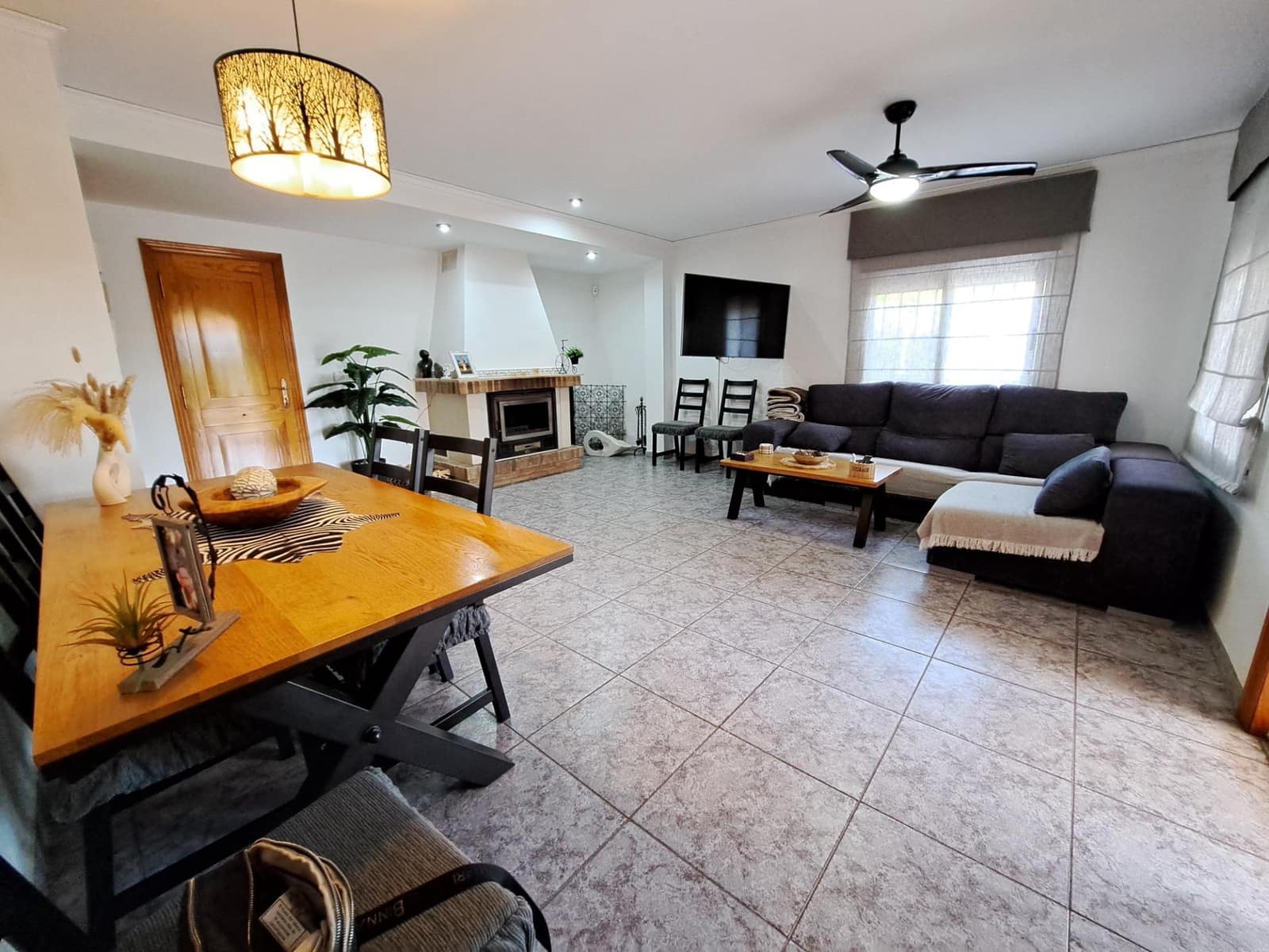 4 soverom Villa til salgs i Alzira med svømmebasseng garasje - € 280 000 (Ref: 10171609)