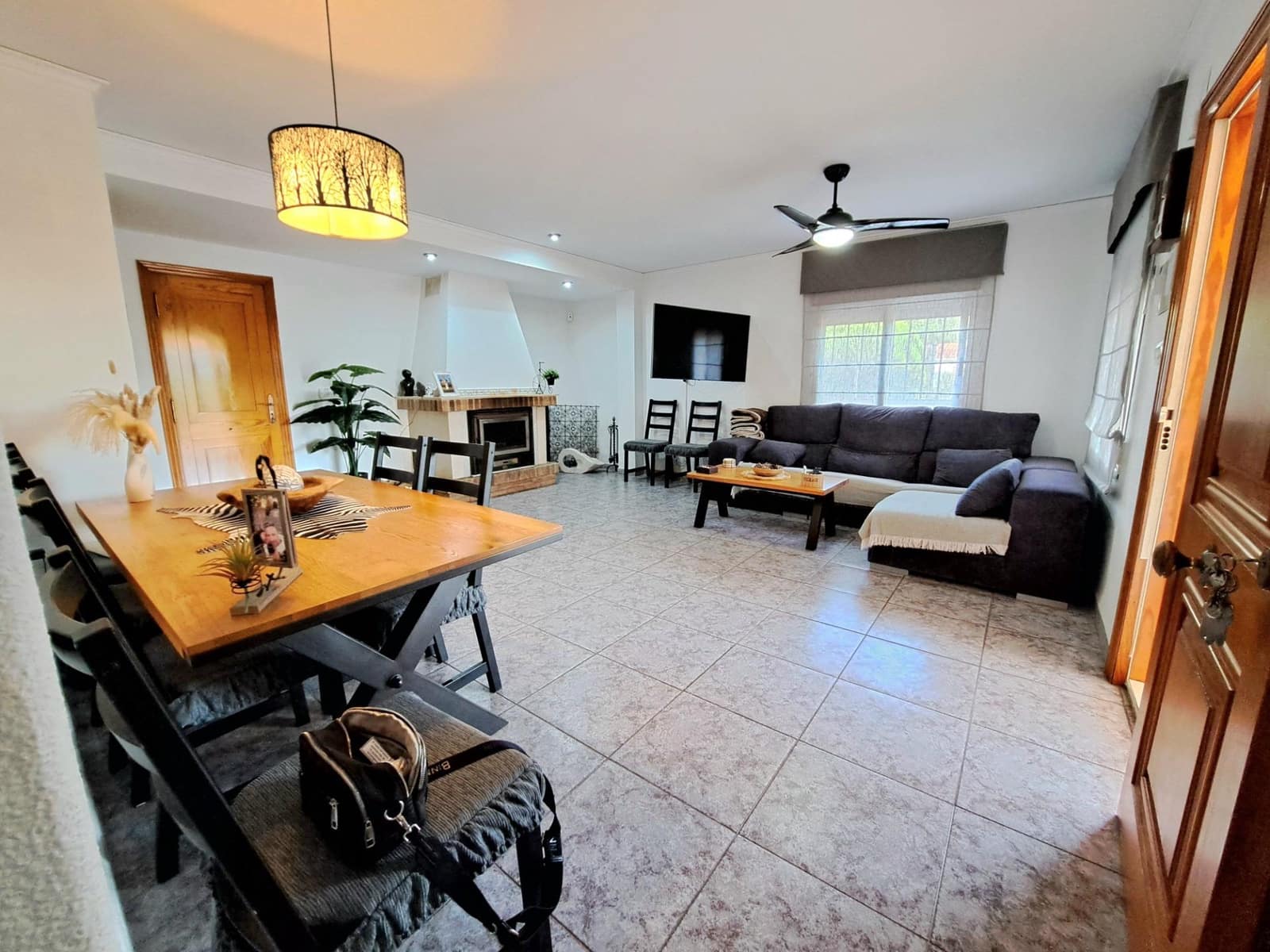 4 soverom Villa til salgs i Alzira med svømmebasseng garasje - € 280 000 (Ref: 10171609)