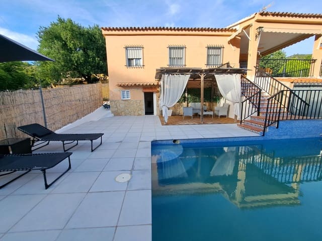 4 soverom Villa til salgs i Alzira med svømmebasseng garasje - € 280 000 (Ref: 10171609)