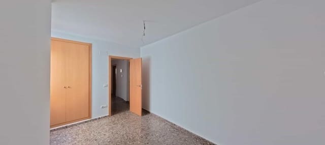 4 soveværelse Lejlighed til salg i Favara - € 172.500 (Ref: 10171610)