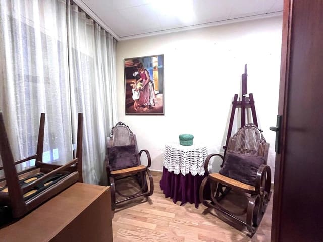5 bedroom Townhouse for sale in Carcaixent with garage - € 180,000 (Ref: 10173970)