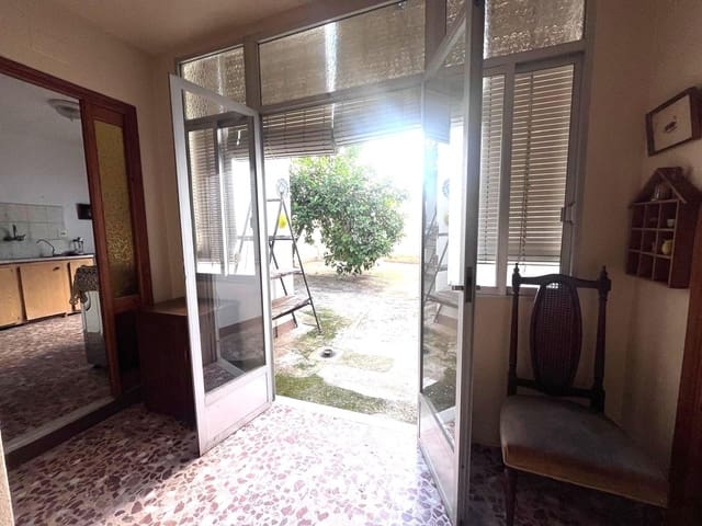 5 bedroom Townhouse for sale in Carcaixent with garage - € 180,000 (Ref: 10173970)