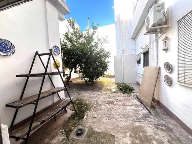 5 bedroom Townhouse for sale in Carcaixent with garage - € 180,000 (Ref: 10173970)