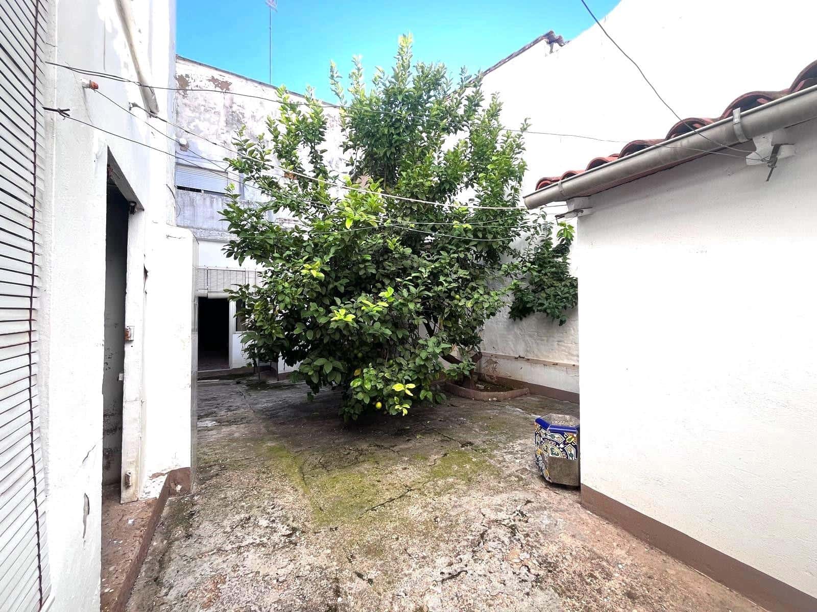 5 slaapkamer Huis te koop in Carcaixent met garage - € 180.000 (Ref: 10173970)