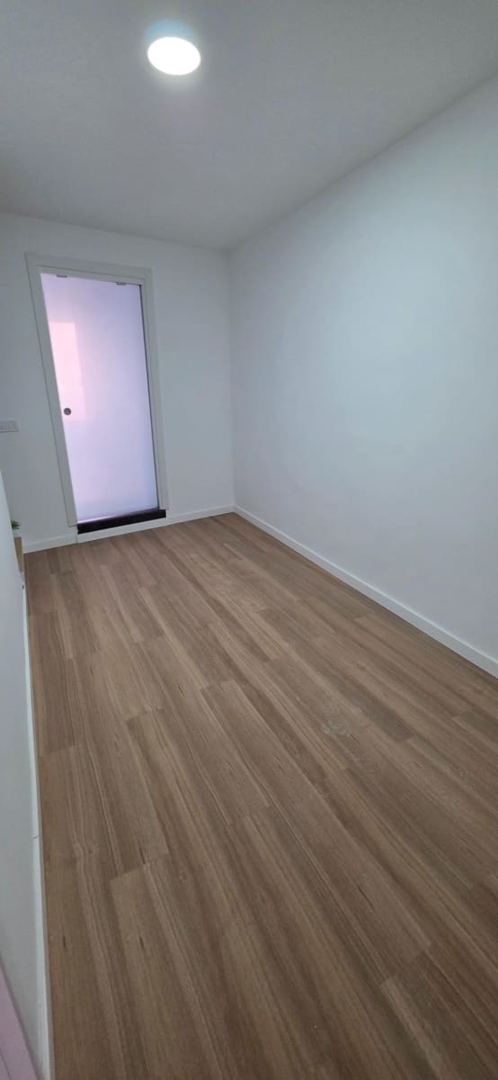 4 bedroom Townhouse for sale in Alzira - € 220,000 (Ref: 10180624)