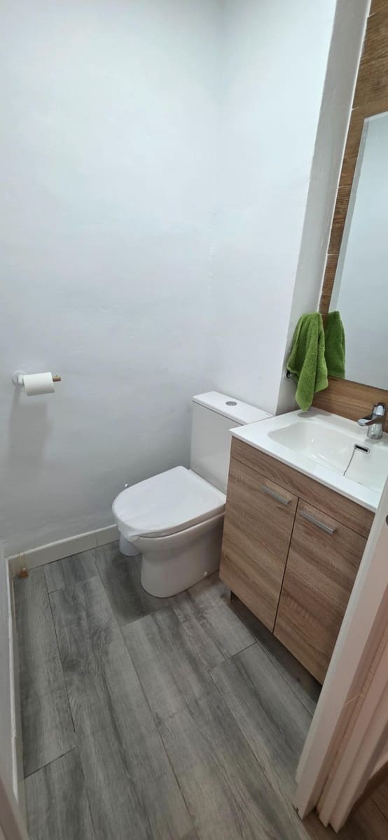 4 bedroom Townhouse for sale in Alzira - € 220,000 (Ref: 10180624)
