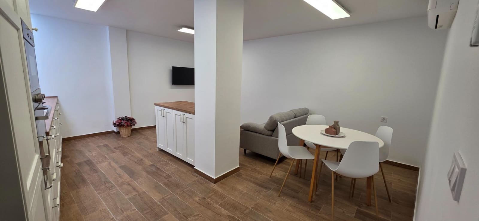 4 bedroom Townhouse for sale in Alzira - € 220,000 (Ref: 10180624)