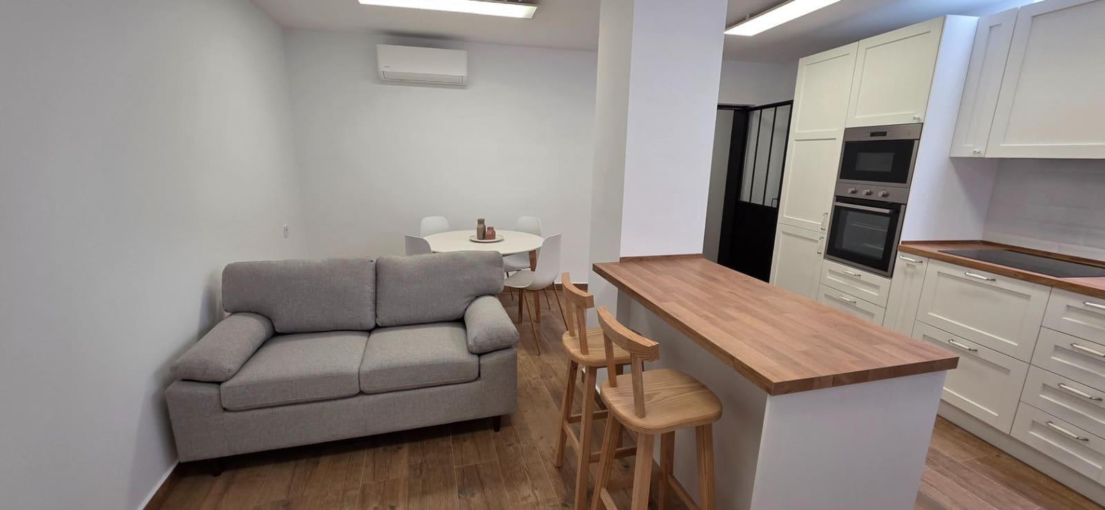 4 bedroom Townhouse for sale in Alzira - € 220,000 (Ref: 10180624)