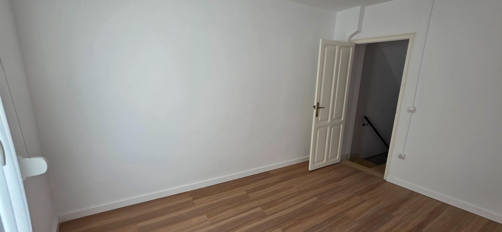 4 bedroom Townhouse for sale in Alzira - € 220,000 (Ref: 10180624)