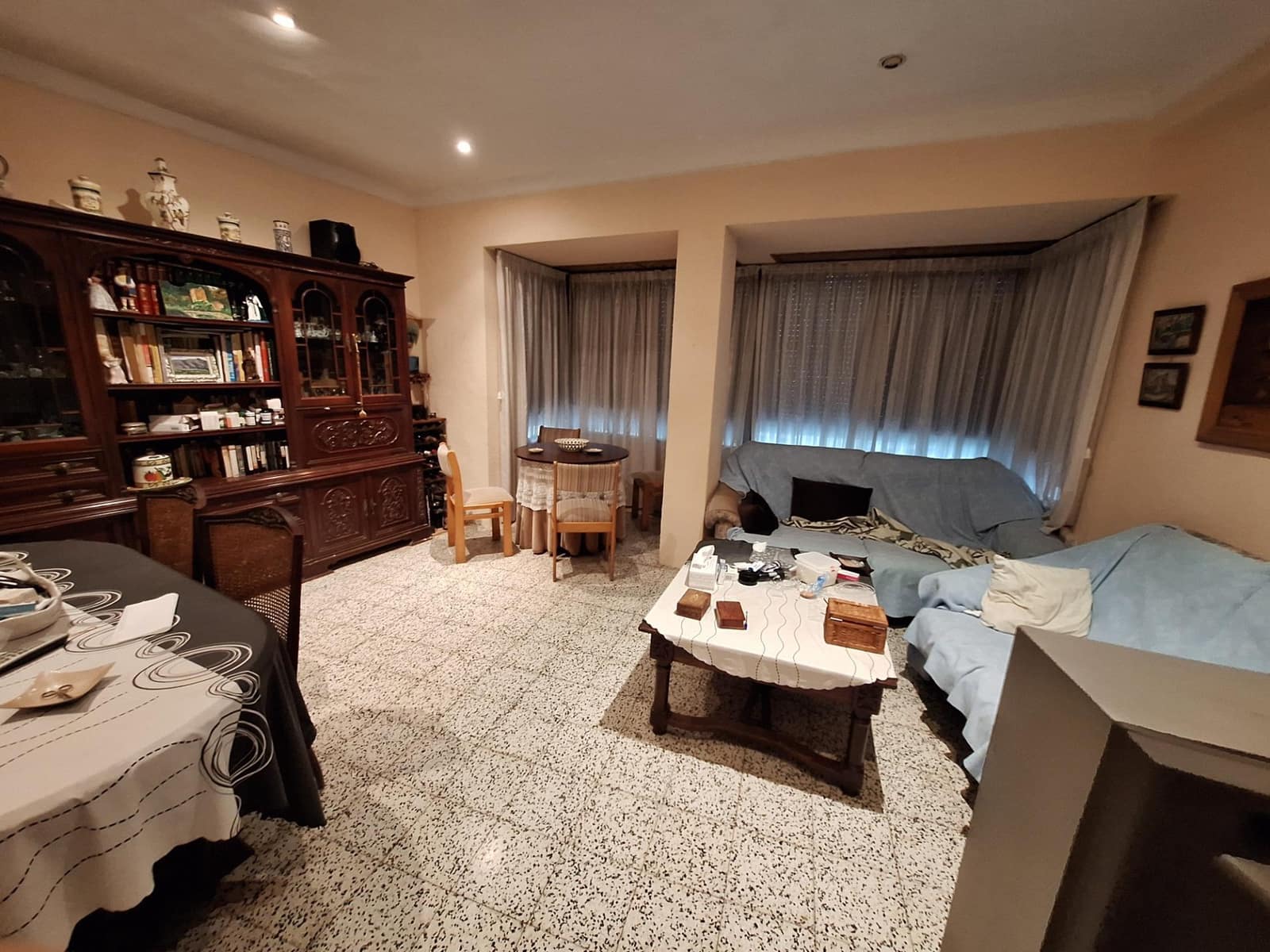 4 soveværelse Byhus til salg i Alzira med garage - € 245.000 (Ref: 10183145)