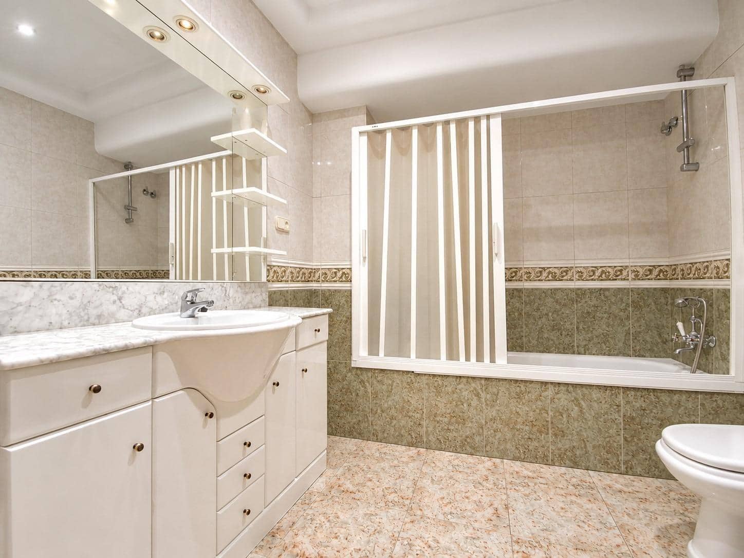 3 chambre Maison de Ville à vendre à Alzira avec garage - 270 000 € (Ref: 10183146)