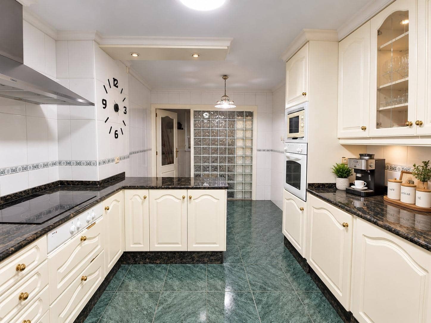 3 chambre Maison de Ville à vendre à Alzira avec garage - 270 000 € (Ref: 10183146)