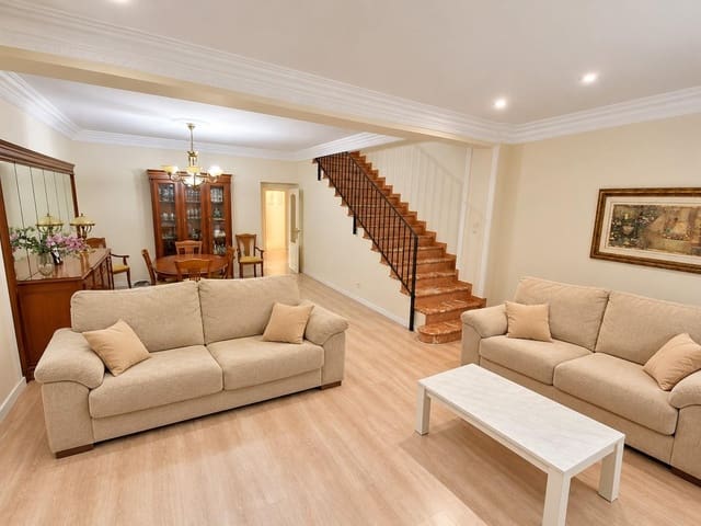 3 chambre Maison de Ville à vendre à Alzira avec garage - 270 000 € (Ref: 10183146)