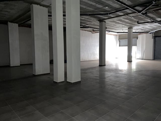 Commercial for rent in Picassent - € 700 (Ref: 6890842)