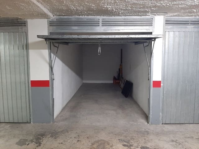 Garagem para venda em Alzira - 12 000 € (Ref: 6890863)