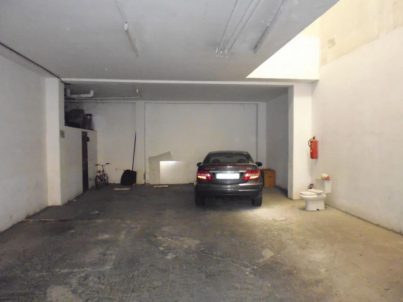 Commercial for sale in Alzira - € 80,000 (Ref: 6890874)