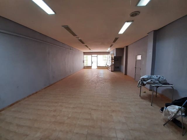 4 quarto Casa em Banda para venda em Alzira com garagem - 200 000 € (Ref: 6890878)